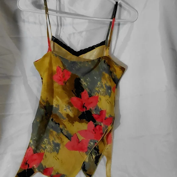 Elegant Multicolor Camisole with Lace Trim - Picture 8 of 11